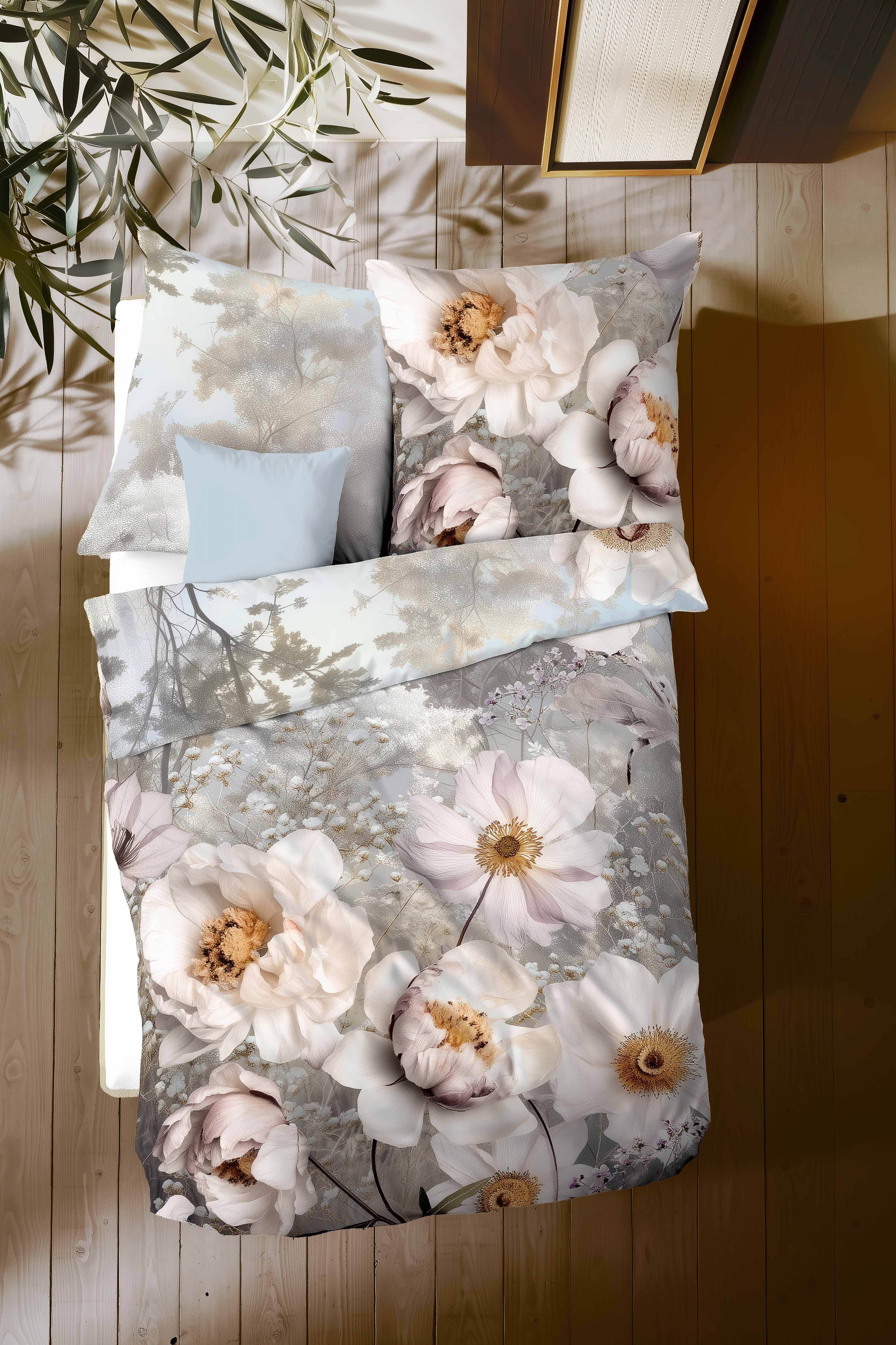 Mako Satin Bettwäsche in Champagner-Beige mit Blumen-Design