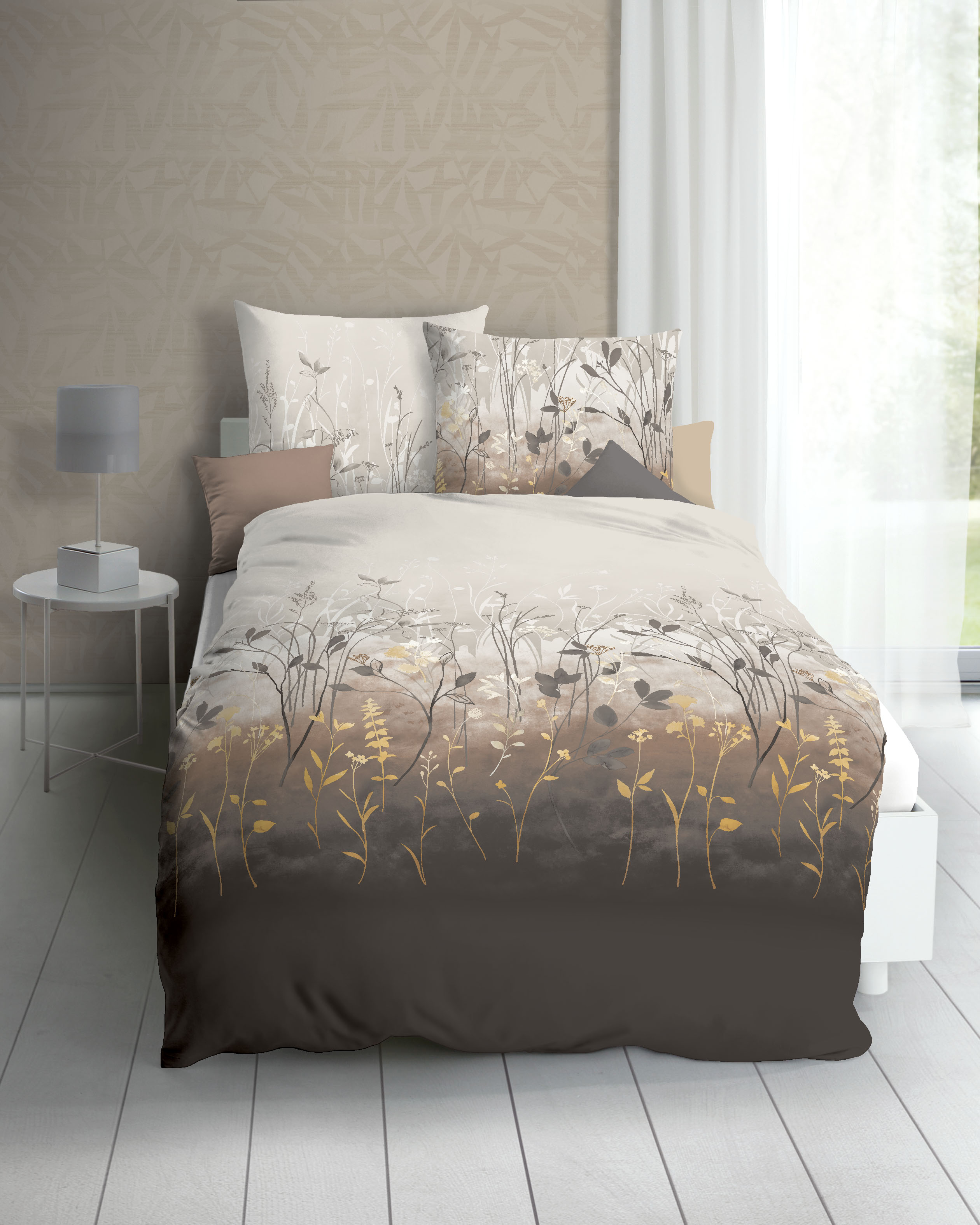 Biber Bettwäsche von Kaeppel in Kiesel-Braun mit floralem Design 443