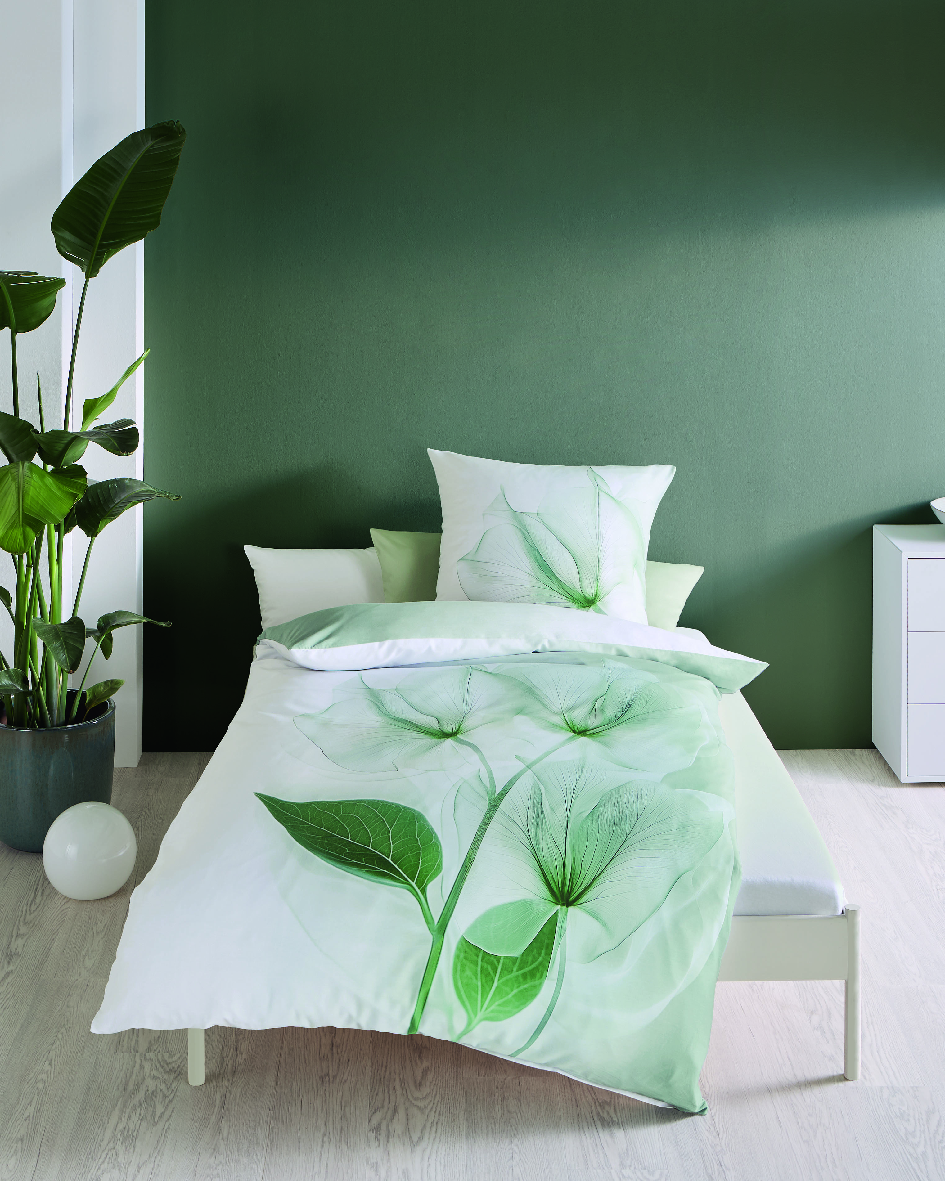 Mako Satin Bettwäsche Kaeppel mit Blumen-Design grün 559