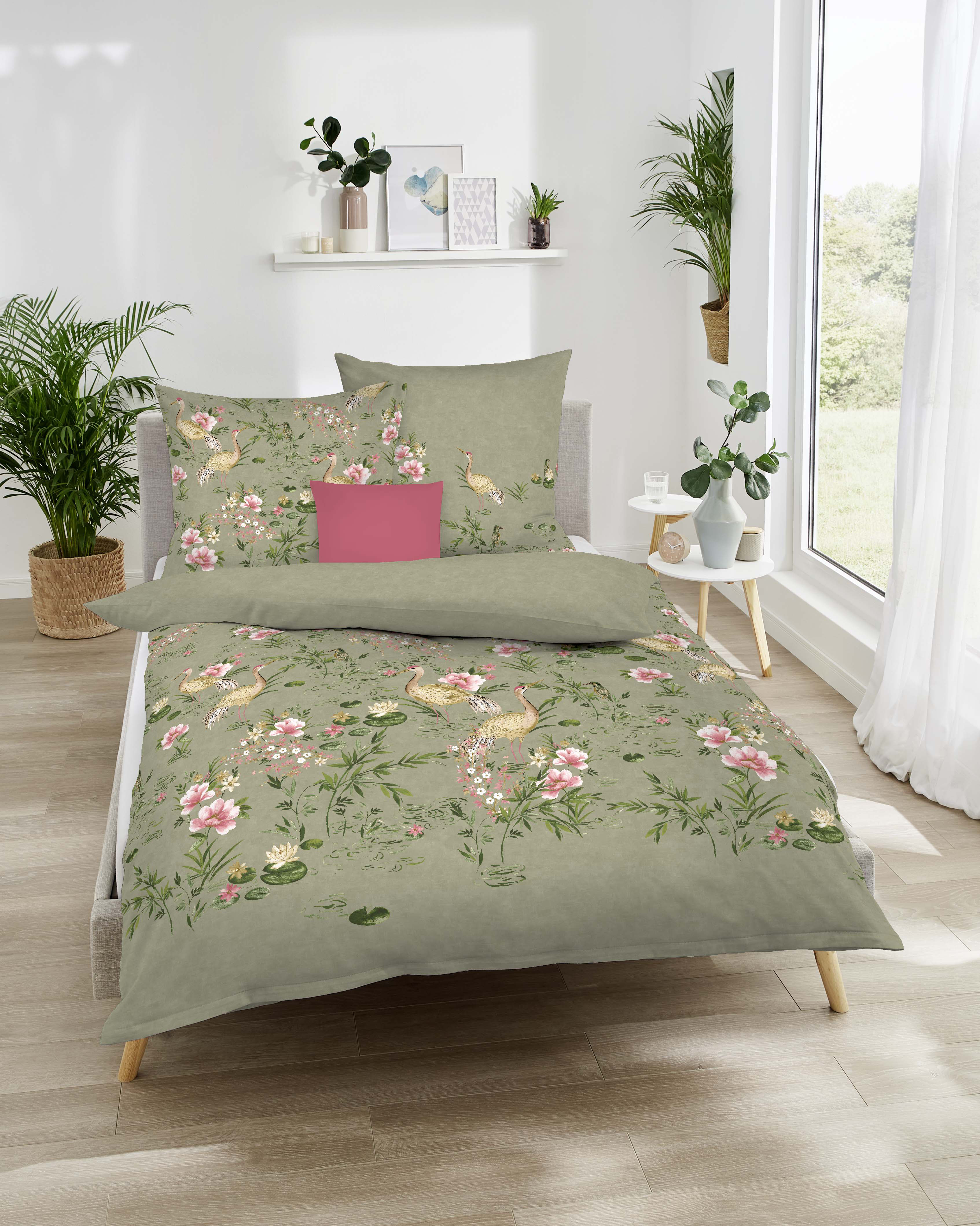 Biber Bettwäsche von Kaeppel in Oliv-Grün mit floralem Design 535