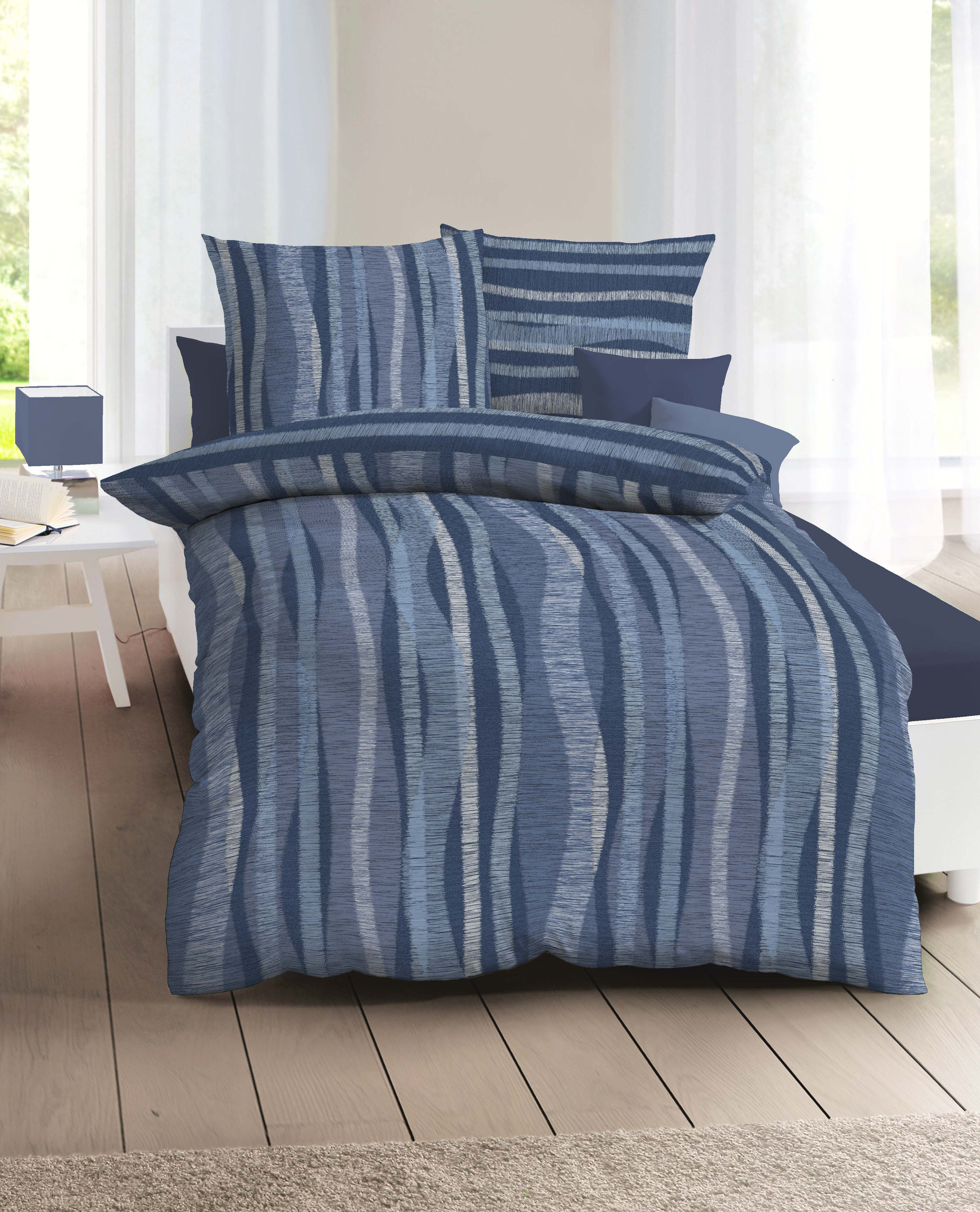 Mako Satin Bettwäsche mit Streifen-Muster in Blau