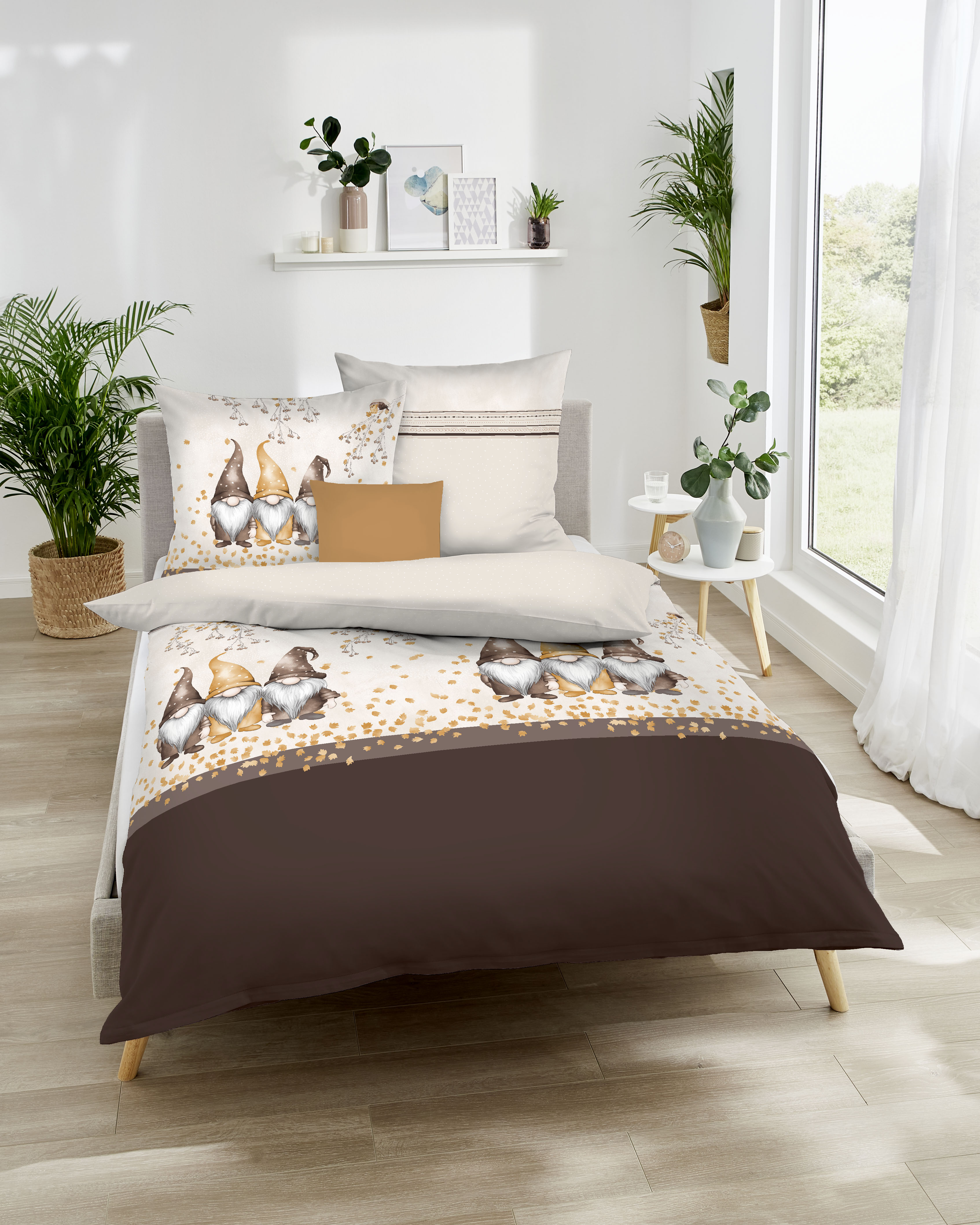 Biber Bettwäsche von Kaeppel in Braun mit Wichteln
